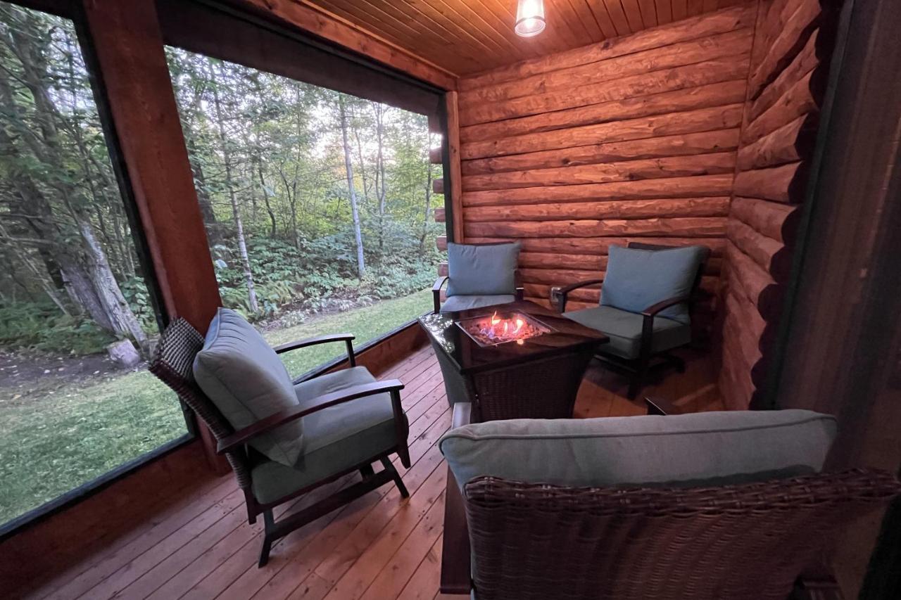 Blackbear Log Cabin Morrisville Extérieur photo